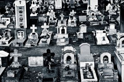 http://www.funerariadeguardia.es/almacen/noticias/img_n_80_funeraria_de_guardia_tanatorio_entierro.jpg