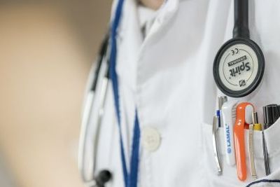 https://www.funerariadeguardia.es/almacen/noticias/img_doctor5634281280.jpg
