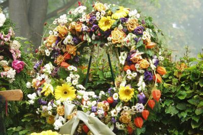 https://www.funerariadeguardia.es/almacen/noticias/img_grabschmuck612041280.jpg