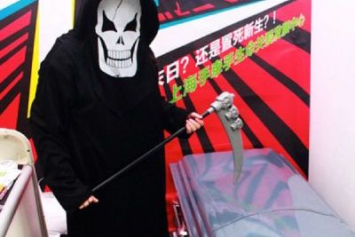 https://www.funerariadeguardia.es/almacen/noticias/img_simulador_de_muerte_1.jpg