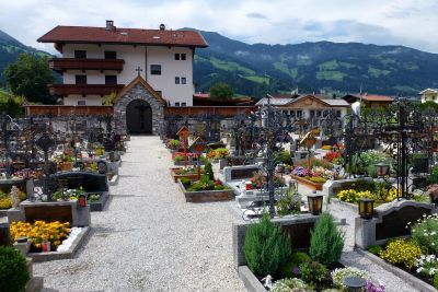 https://www.funerariadeguardia.es/almacen/noticias/img_uderns1070021280.jpg