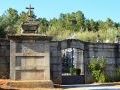 Atrapados en un cementerio